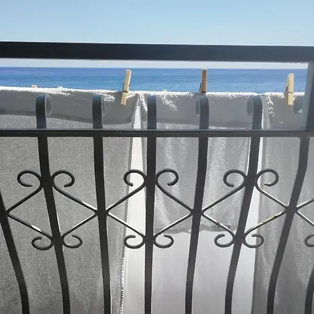 Bed & Breakfast Bnbeach 3*